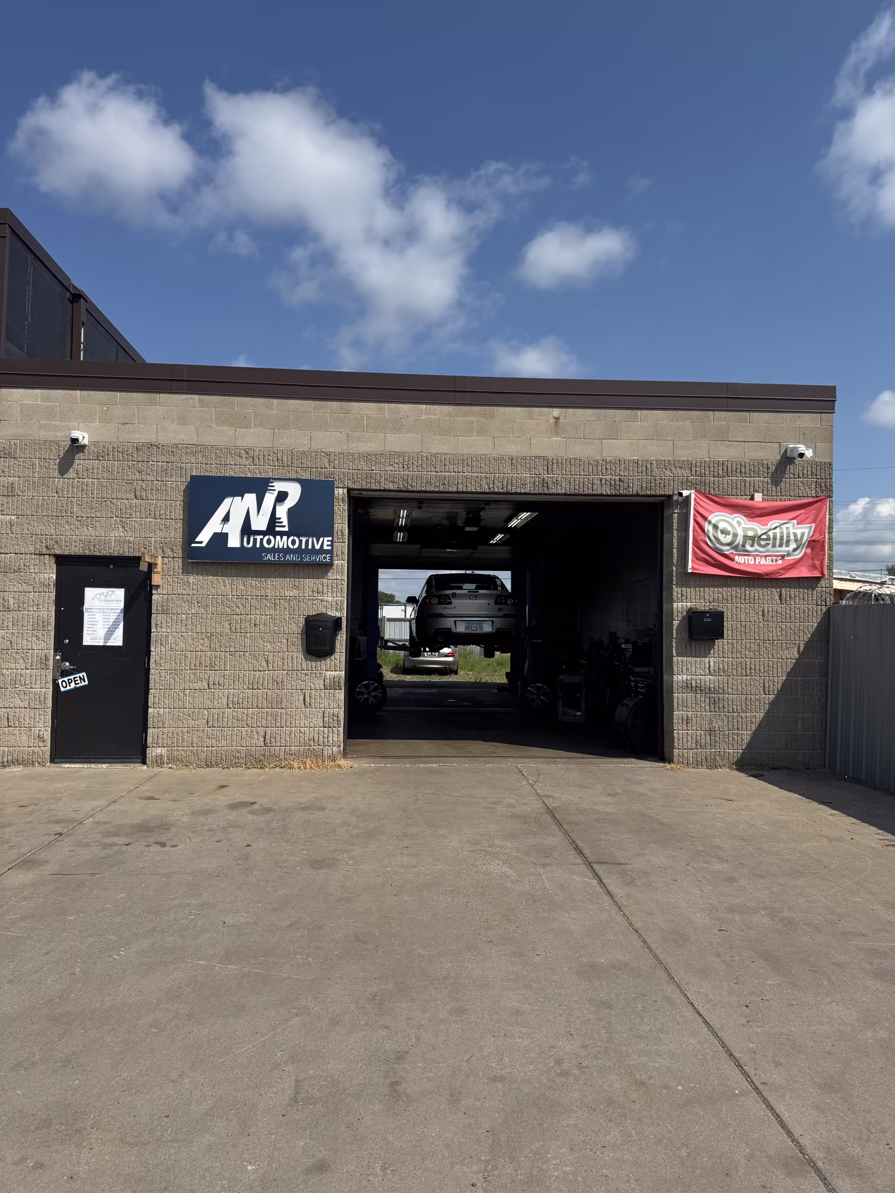 The ANR Automotive storefront on Apollo Avenue